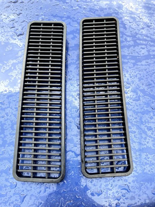 Решетка воздухозаборника капота ваз 2103-2106 ссср