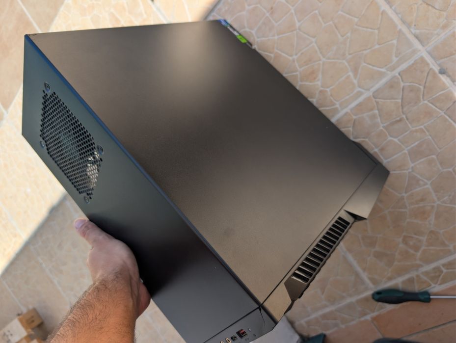 Caixa micro atx msi