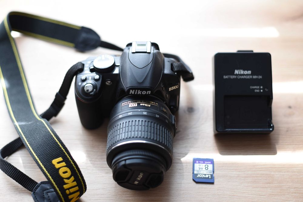 Nikon d3100 + obiektyw Nikkor AF-S 18-55 DX