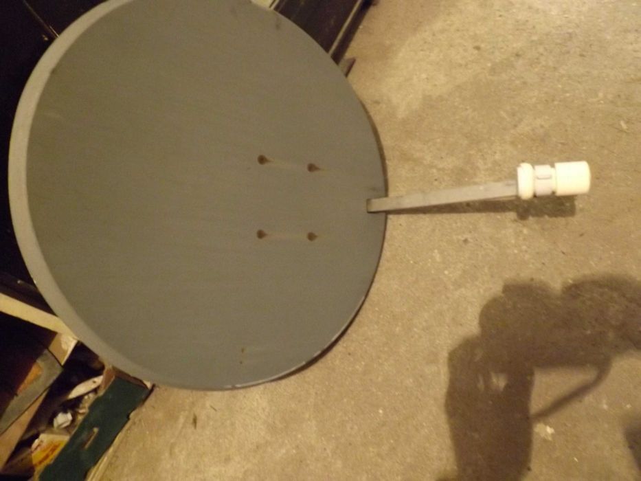 Duza antena satelitarna az 80 cm z podwojnym konwerterem stan B.D.B