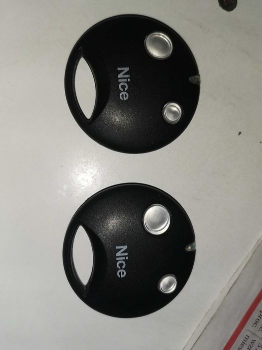 Pilot do bramy Piloty Nice