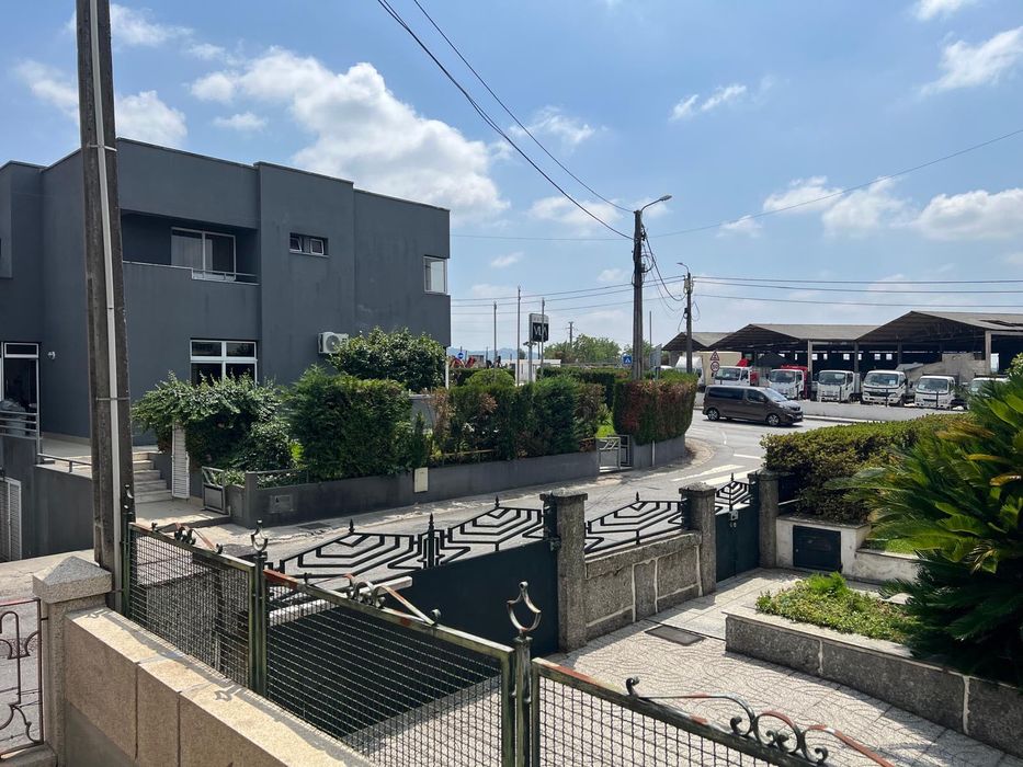Arrenda-se Espaço Comercial 200 m²