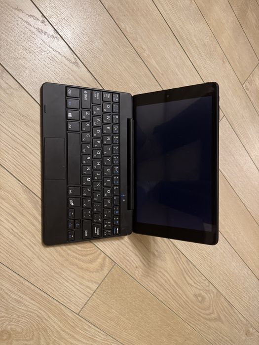 Планшет 2/1 на windows Bravis WX i89