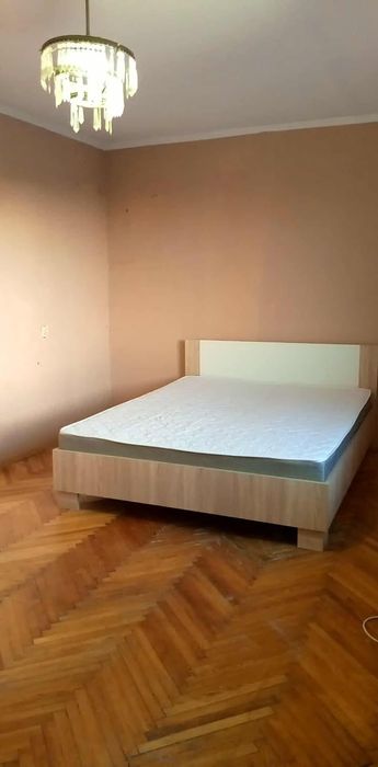 Здається 1- кімнатна квартира на Заньковецької