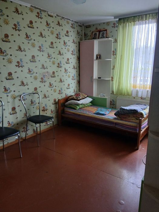 Здається будинок,кінець Богунії,для 3-5 чоловіків.