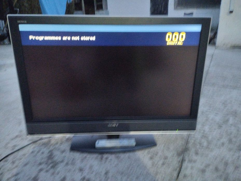 Vendo TV Sony LCD  impecável