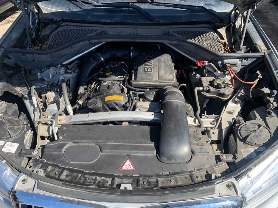 Розборка BMW F15 3.0 d разборка БМВ Ф15 запчастини двигун М обвес руль