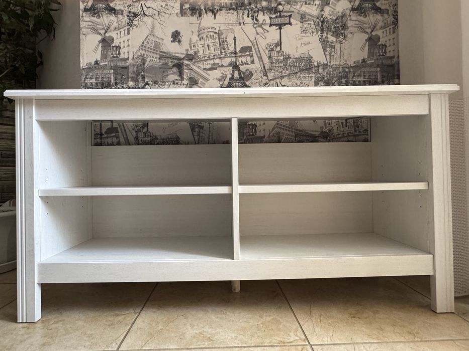 Тумба під телевізор Ikea