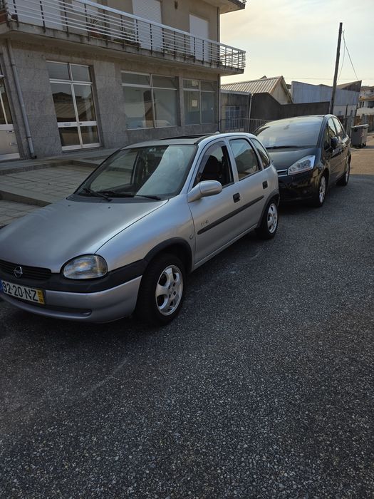Vendo  Opel Corsa 1999