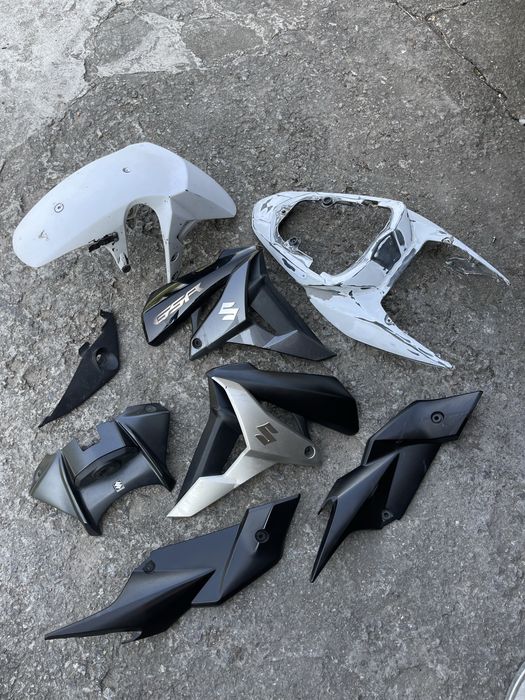 Пластик Suzuki gsr 750 2011-2016