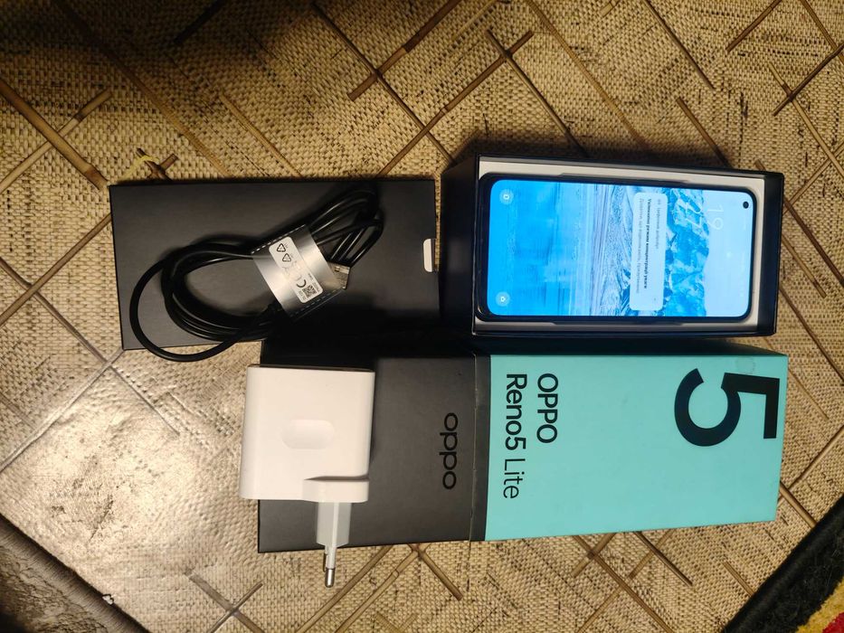 OPPO Reno 5 lite