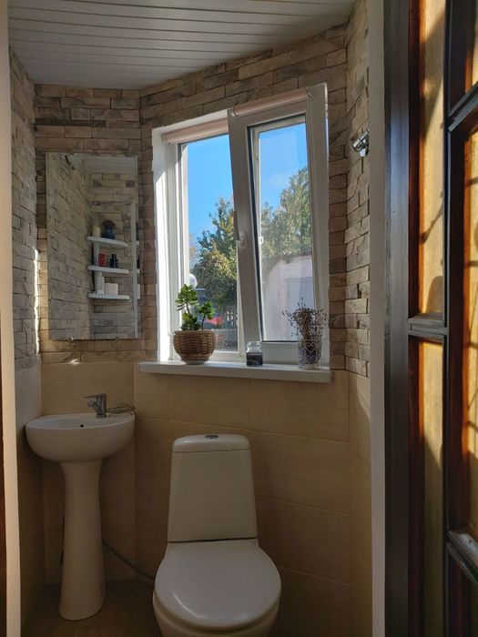 Продам просторий будинок у районі Новомиколаївка (біля Фанклубу)