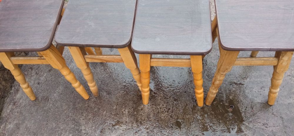 Табуретки кухонные. Стул на дачу.