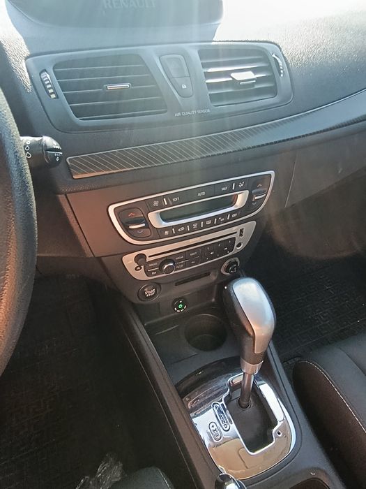 Продам свою машину megane 3 в