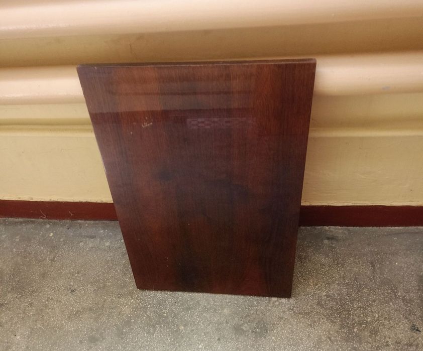 Drewniany brązowy blat