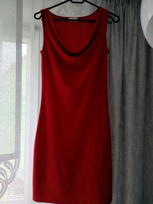 Czerwona sukienka rozm.s
