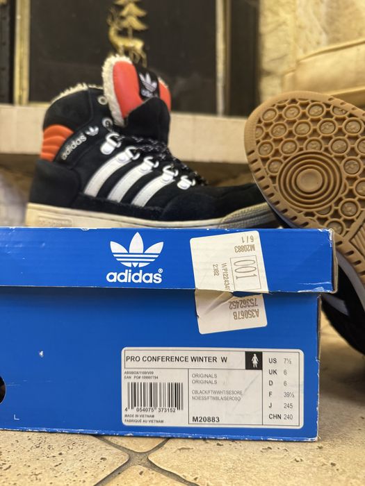 Зимние Кроссовки adidas