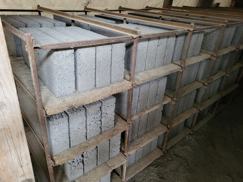 Шлакоблоки. Перестіночний блок.