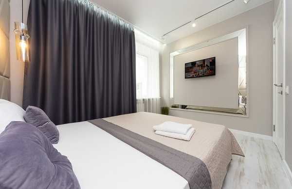 Подобова оренда 4к квартира ВІП. Лесі Українки 24. джакузі