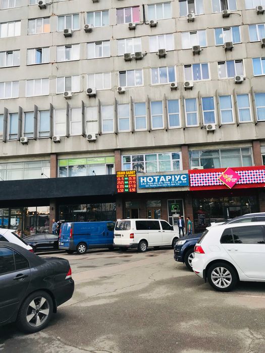 Здам офіс 17 м2, бізнес центр біля метро Лівобережна,вул. Сверстюка 19