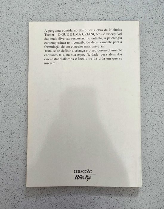 Livro "O que é uma Criança?" de Nicholas Tucker