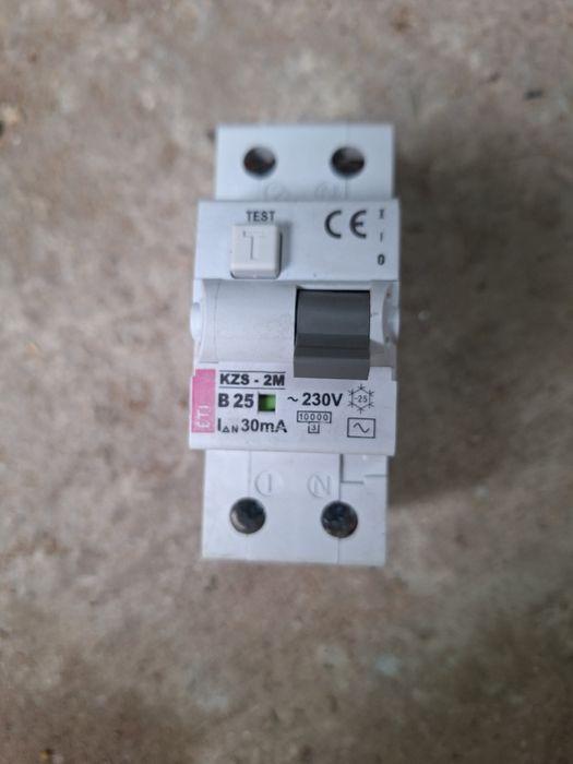 Różnicówka b25 eti