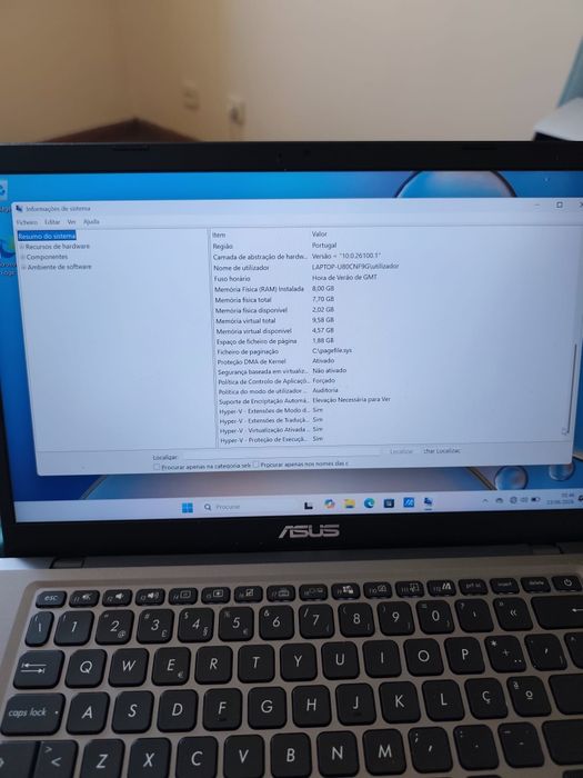 Portátil Asus – 8GB RAM / Windows 11 (Ótimo Estado!)