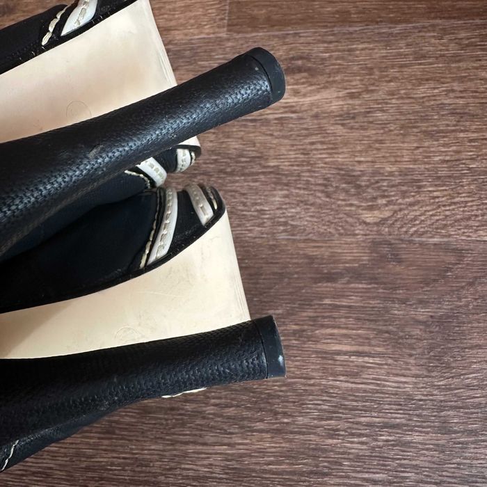 Туфлі на підборах та платформі