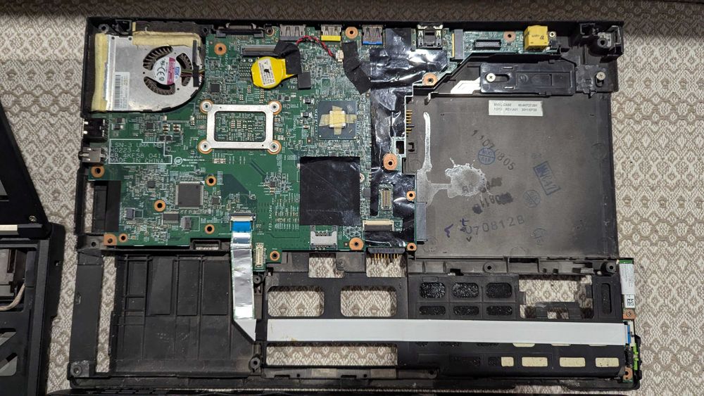 Запчастини / Деталі ноутбука Lenovo ThinkPad T430s X230 X220 X201