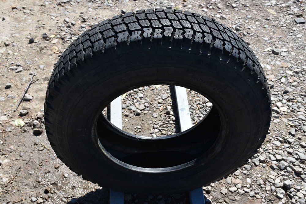 1x Opona opony Michelin XM+S244 205 R16 104T