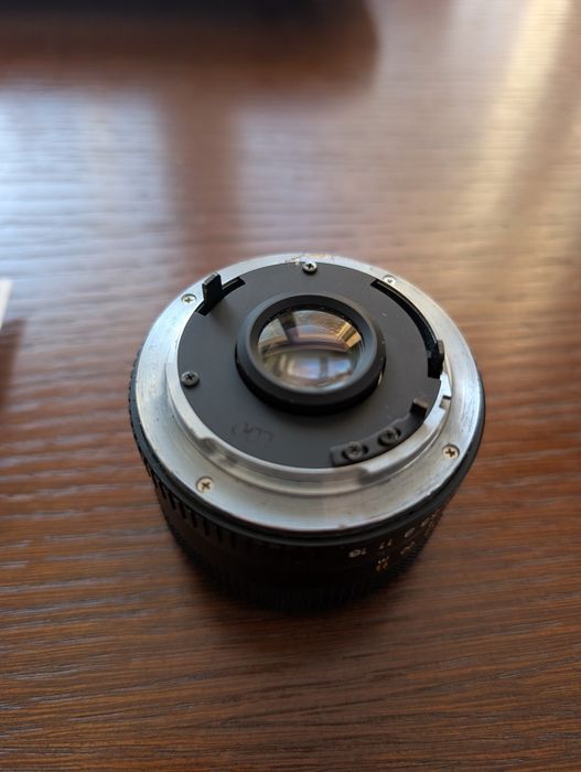Obiektyw Yashica 28mm f2.8 ML