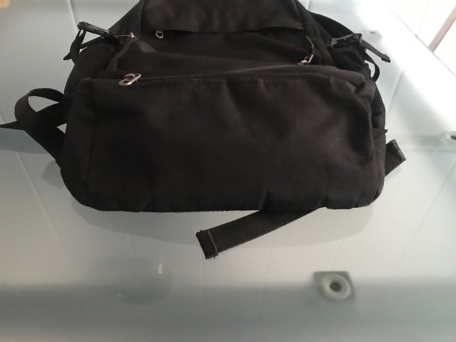 Mochila preta homem