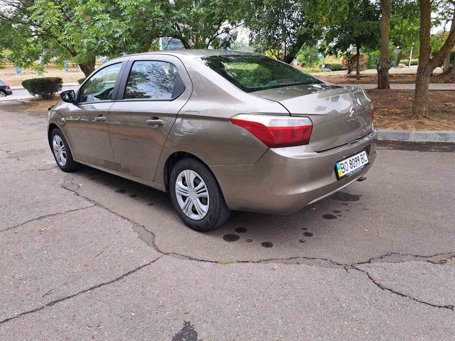 Продам экономное авто