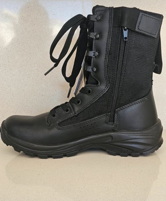 Botas militares pretas