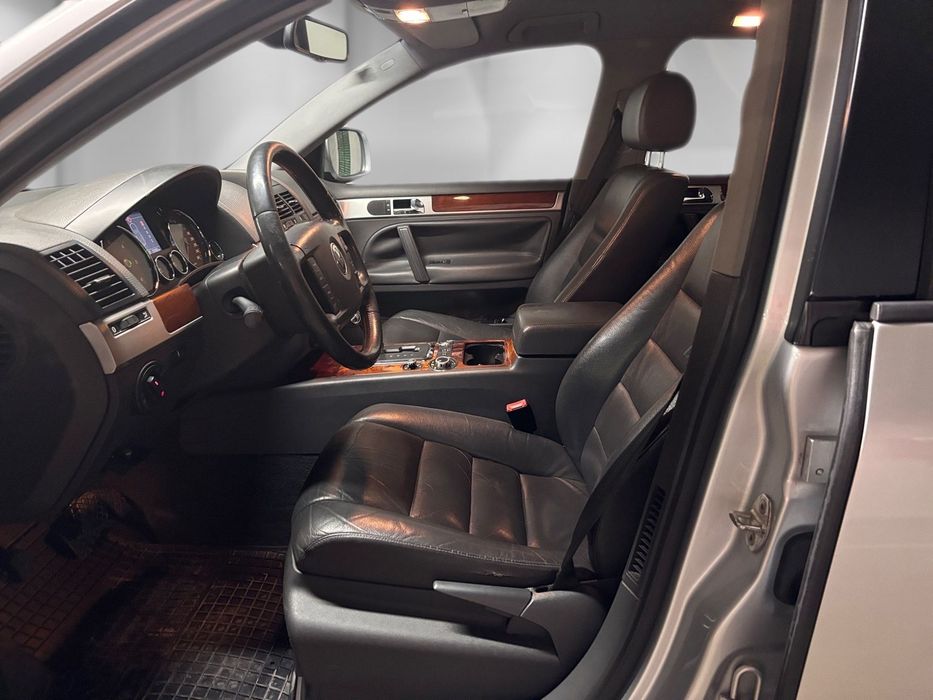 VW Touareg 3.0 TDI V6 Tiptronic