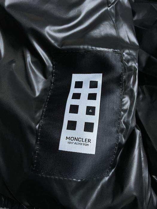 Пуховик Moncler & 1017 ALYX 9SM / M