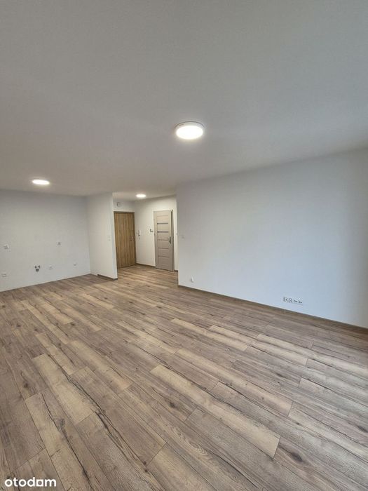Mieszkanie na parterze z balkonem gotowe do zamieszkania !!