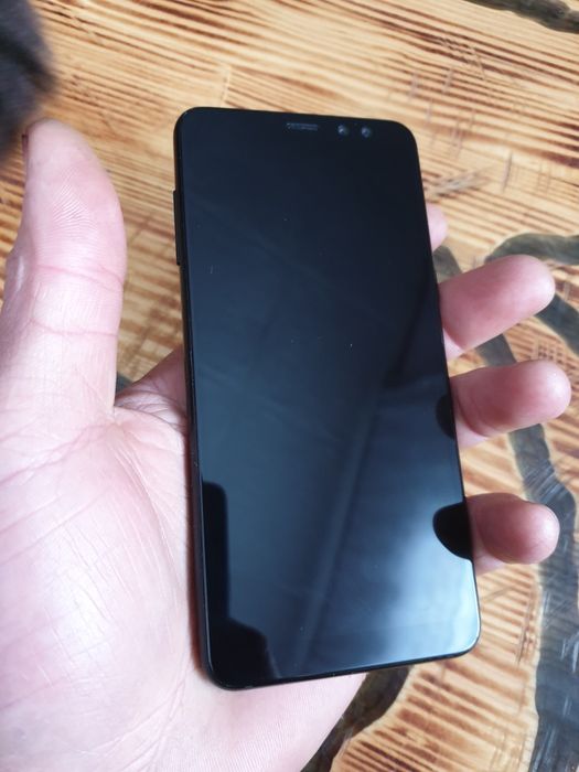 Samsung Galaxy А8 з пам'яттю 4/32ГБ