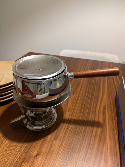 Fondue Set with 6 Dishes64584967710850121