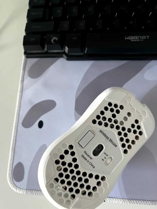 Okazja! Nowa biała myszka gamingowa RGB dla graczy!