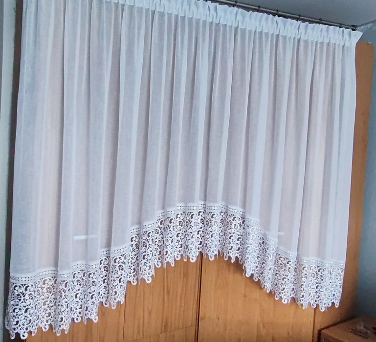 Nowa firanka z gipiurą 180 x 150/120cm