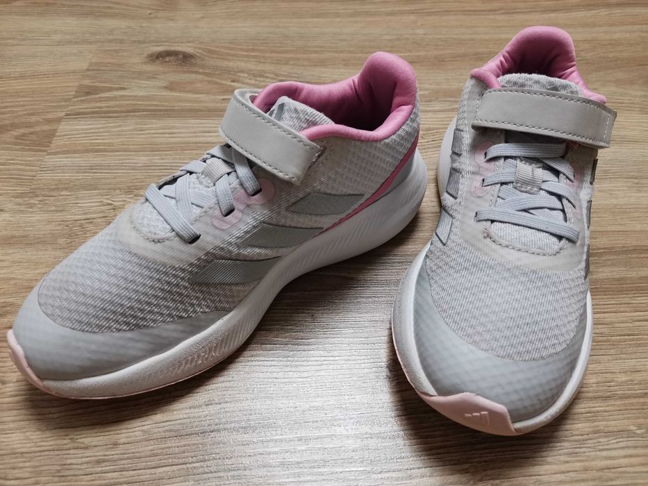 Продам кросівки Adidas Runfalcon 3.0 34 розміру.