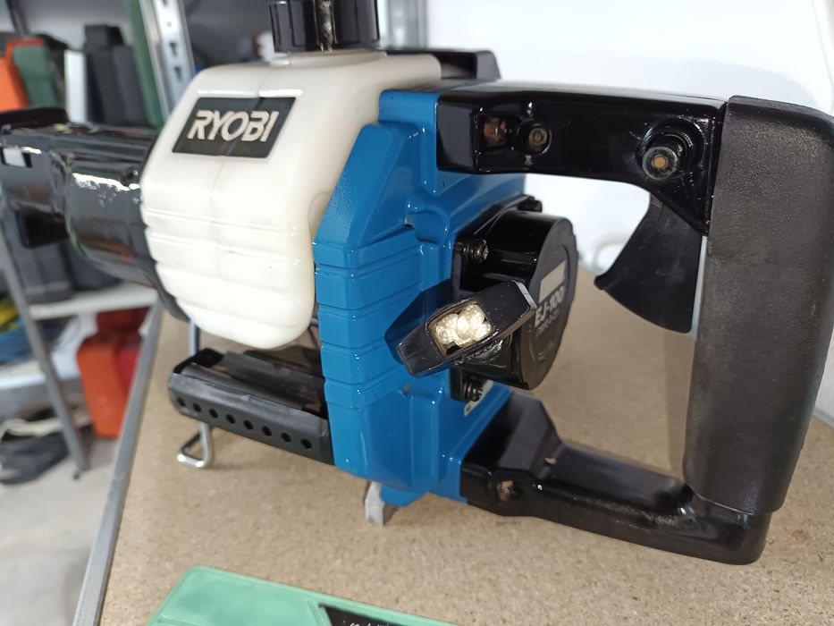 Serra de sabre a gasolina