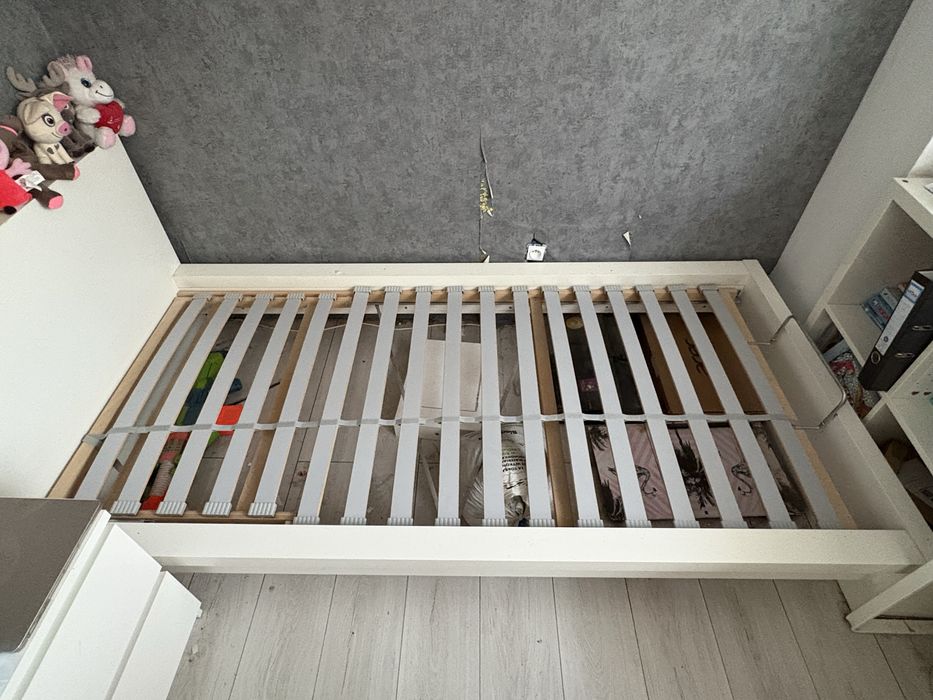Sprzedam łóżko malm ikea 120x200 regulowany stelaz