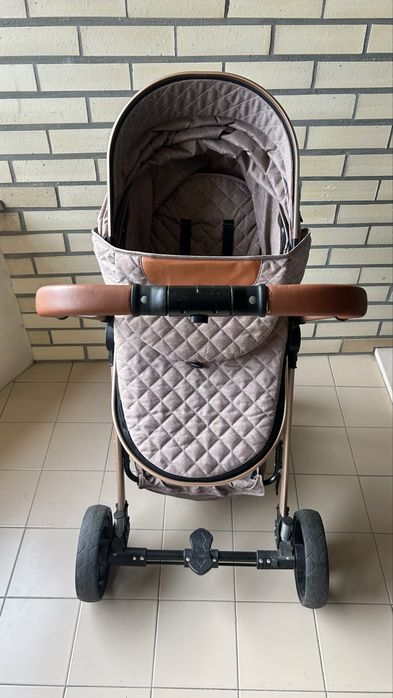 Carro de Bebe 3 em 1 com Ovo