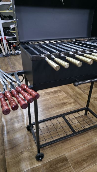 Шукаєте ідеальний мангал, який прослужить роками?
Пропонуємо професій