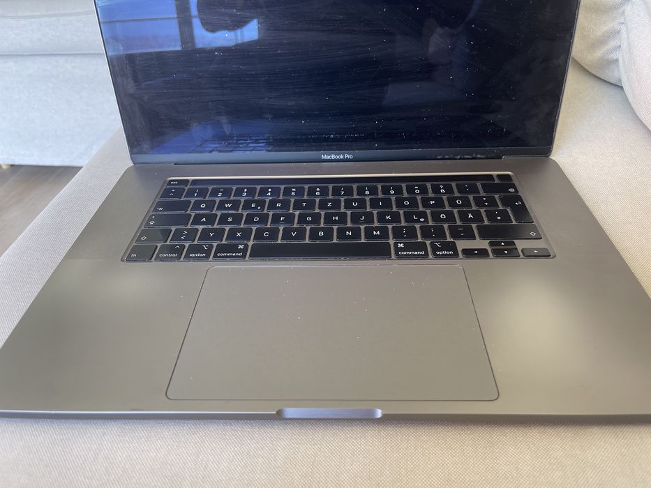 Palmrest Macbook Pro 2019 model A2141 and other components64284327428739121