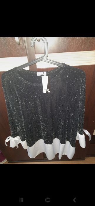 Bluzka ze srebną nitką