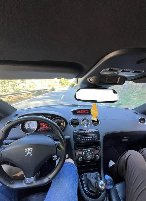 Peugeot RCZ 200cv 2012 NACIONAL — photo 5