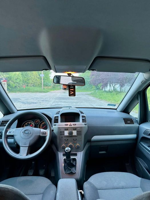 Opel zafira B 2007r.